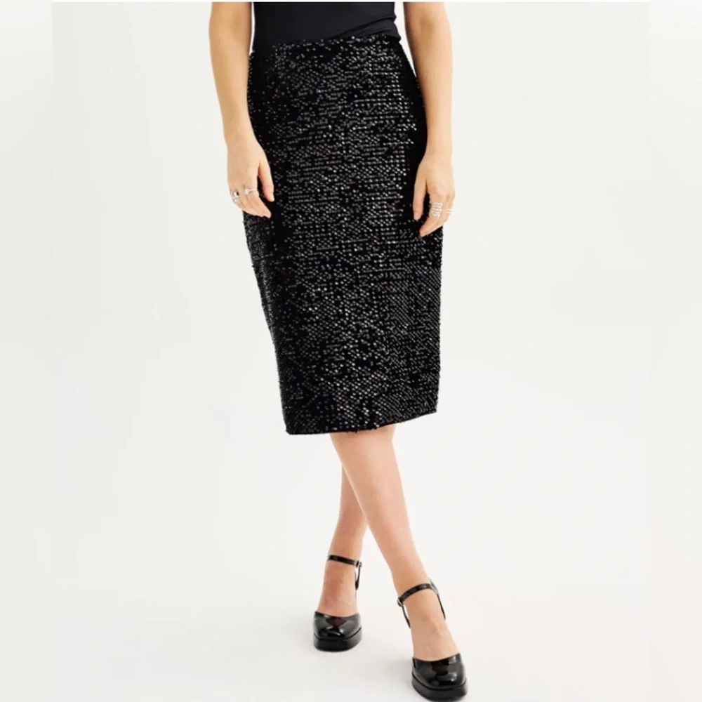 NEW Nine West Sequin Pencil Skirt. Medium‎